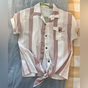 Women’s S/M button up/tie, beach or casual wear